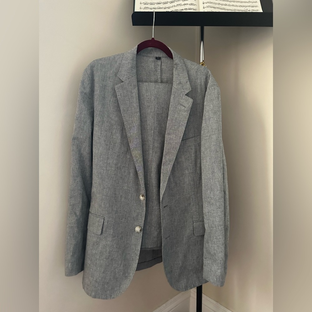 J Crew Ludlow linen suit - 44R jacket - 34W 34L pants - light gray